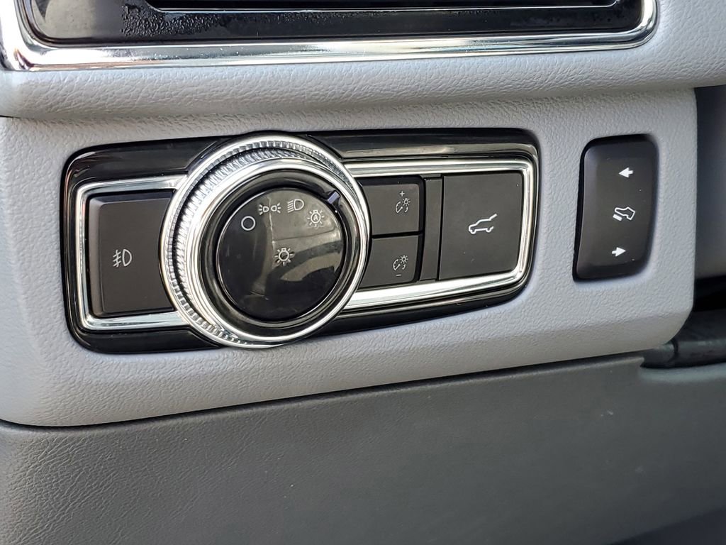 Used 2019 Lincoln Navigator Reserve w/ Cargo Package AWD/4WD image 9