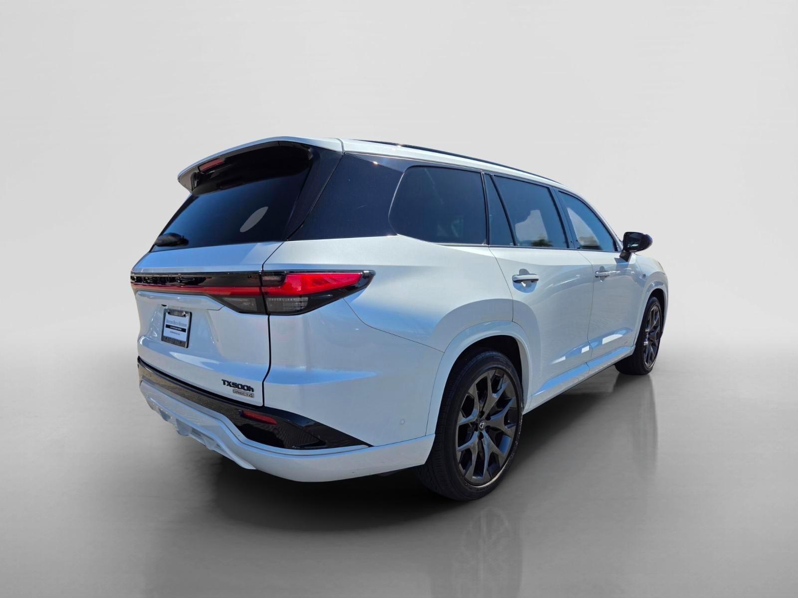 Used 2025 Lexus TX 500h AWD w/ Technology Package image 5