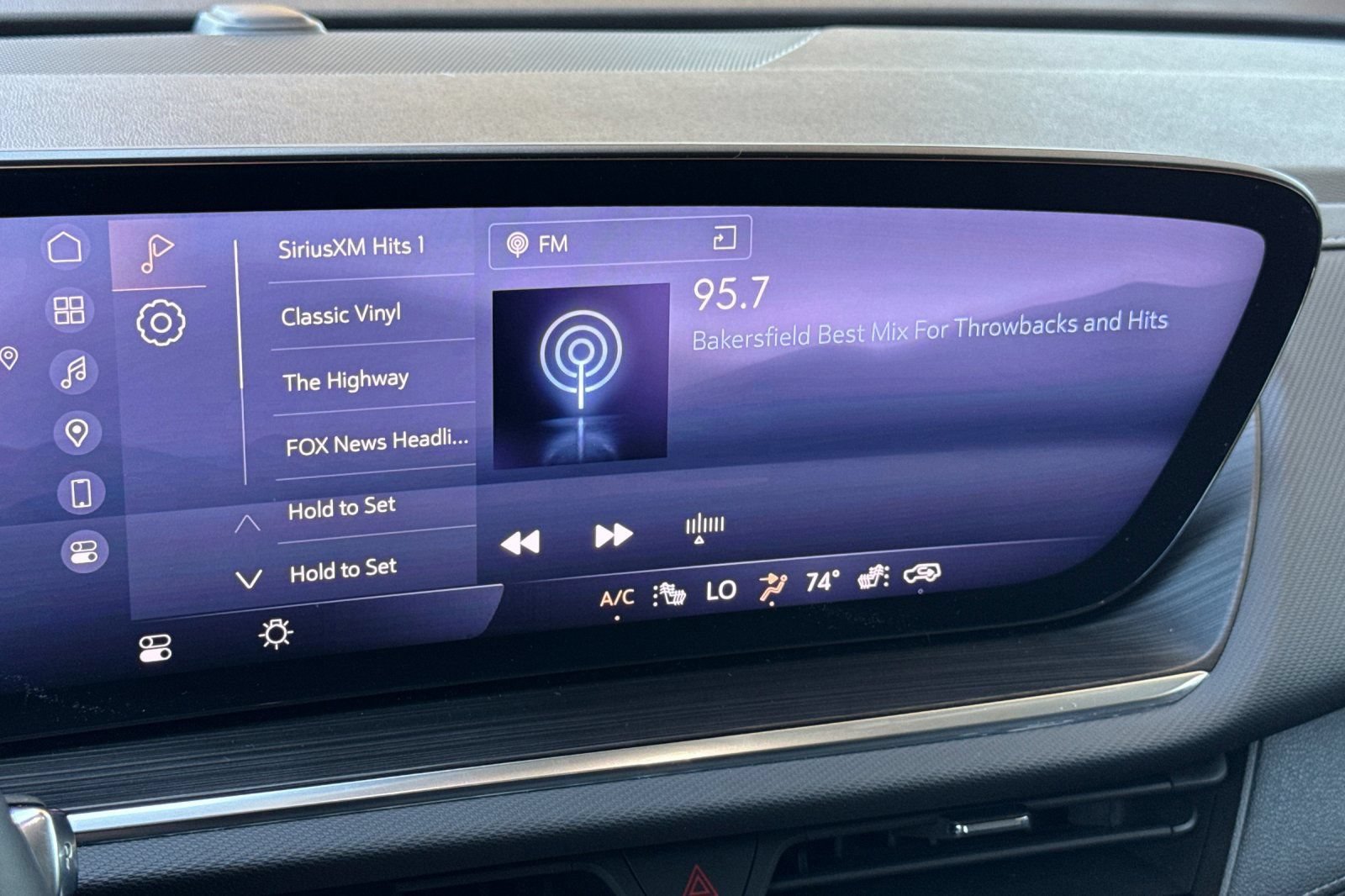 Certified 2024 Buick Envision Preferred AWD/4WD image 19