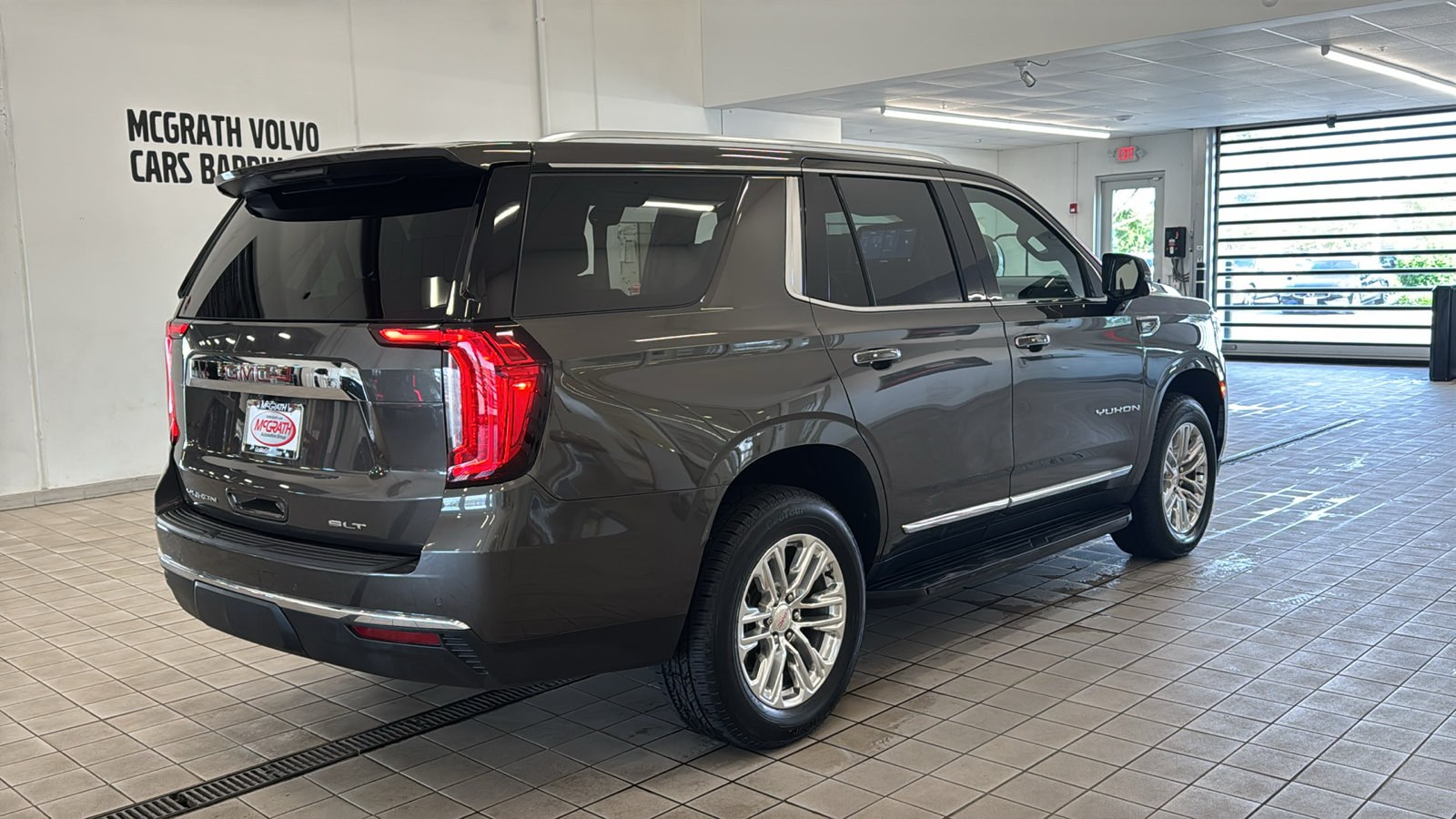 Used 2021 GMC Yukon SLT w/ SLT Luxury Plus Package AWD/4WD image 5