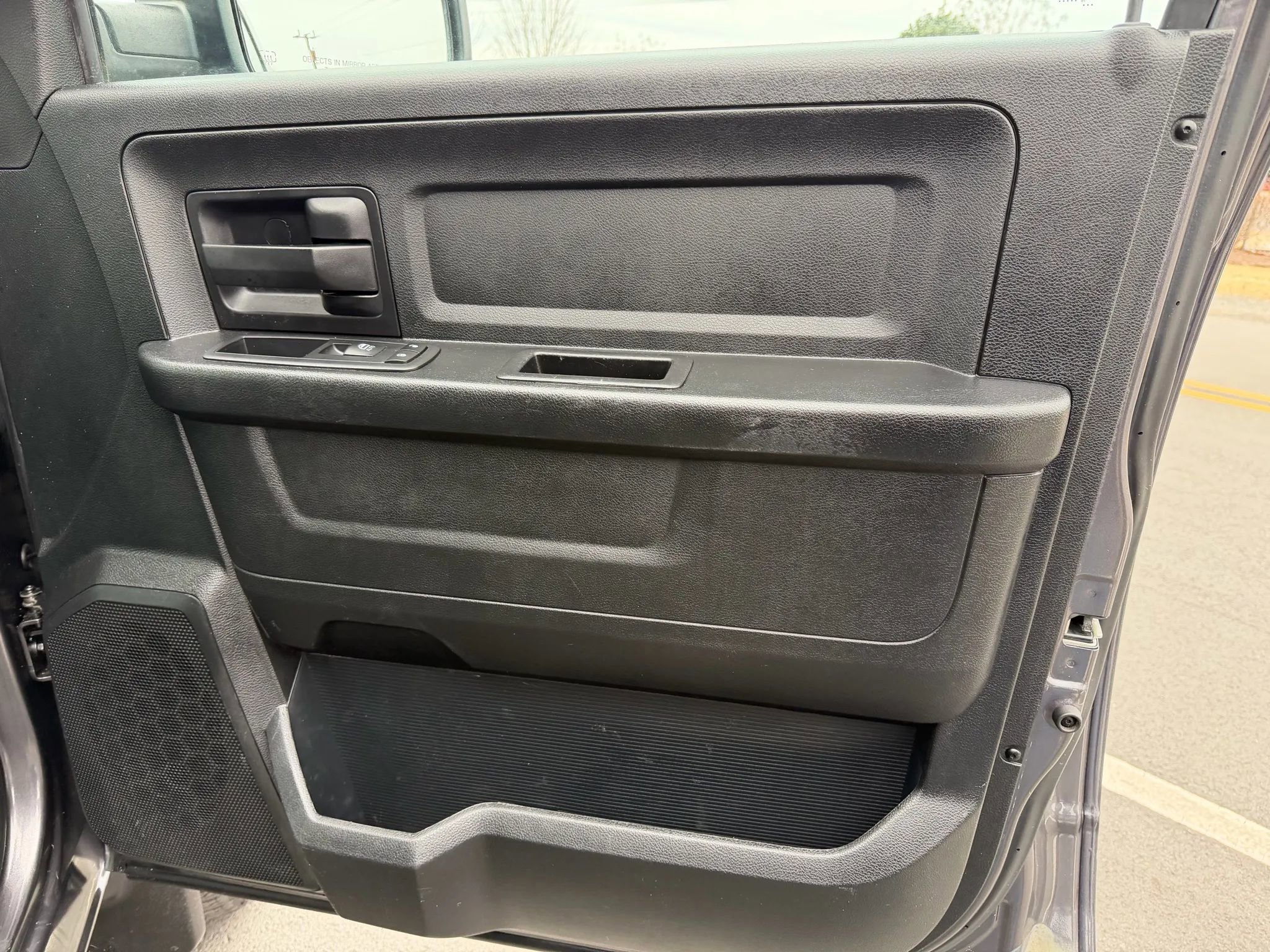 Used 2017 RAM 1500 Express image 27