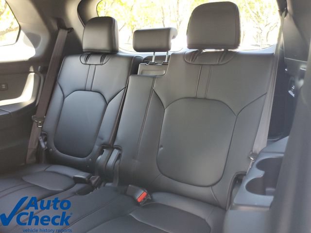 Used 2025 Honda Pilot Black Edition image 13