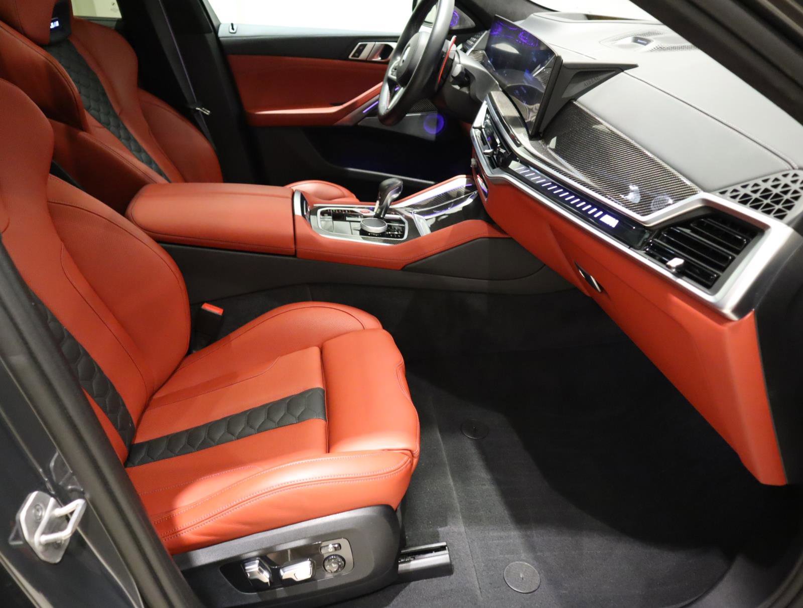 Used 2025 BMW X6 M Competition w/ Executive Package image 15