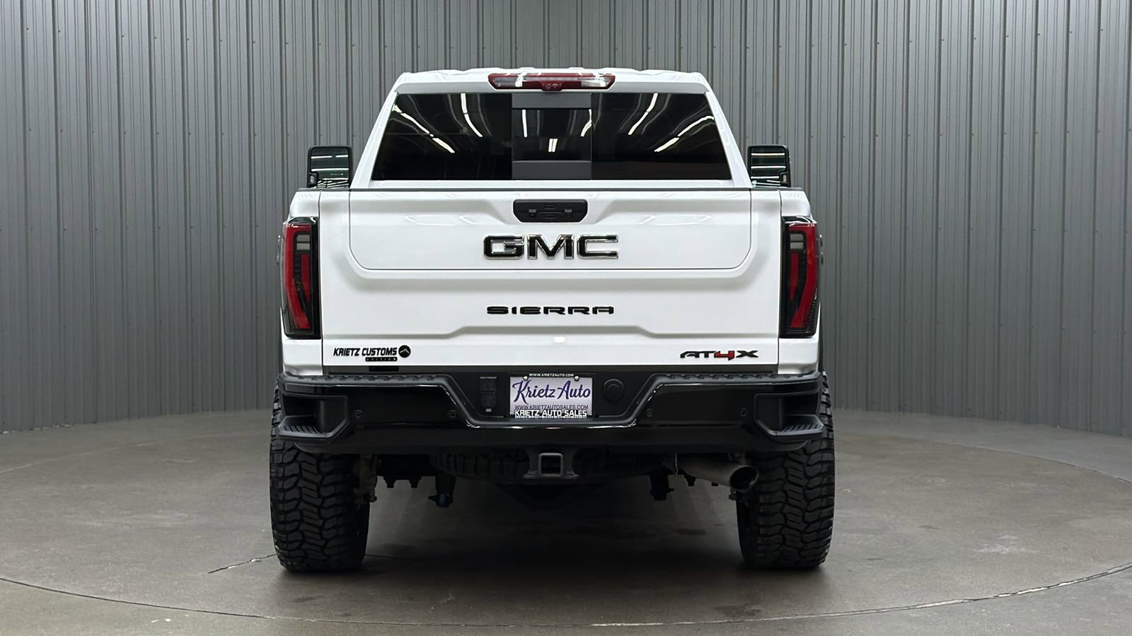 Used 2024 GMC Sierra 2500 AT4X image 4