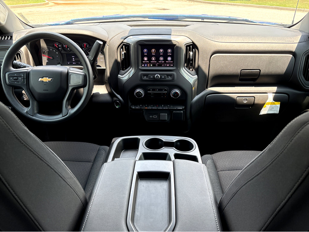 Used 2025 Chevrolet Silverado 1500 Custom image 4