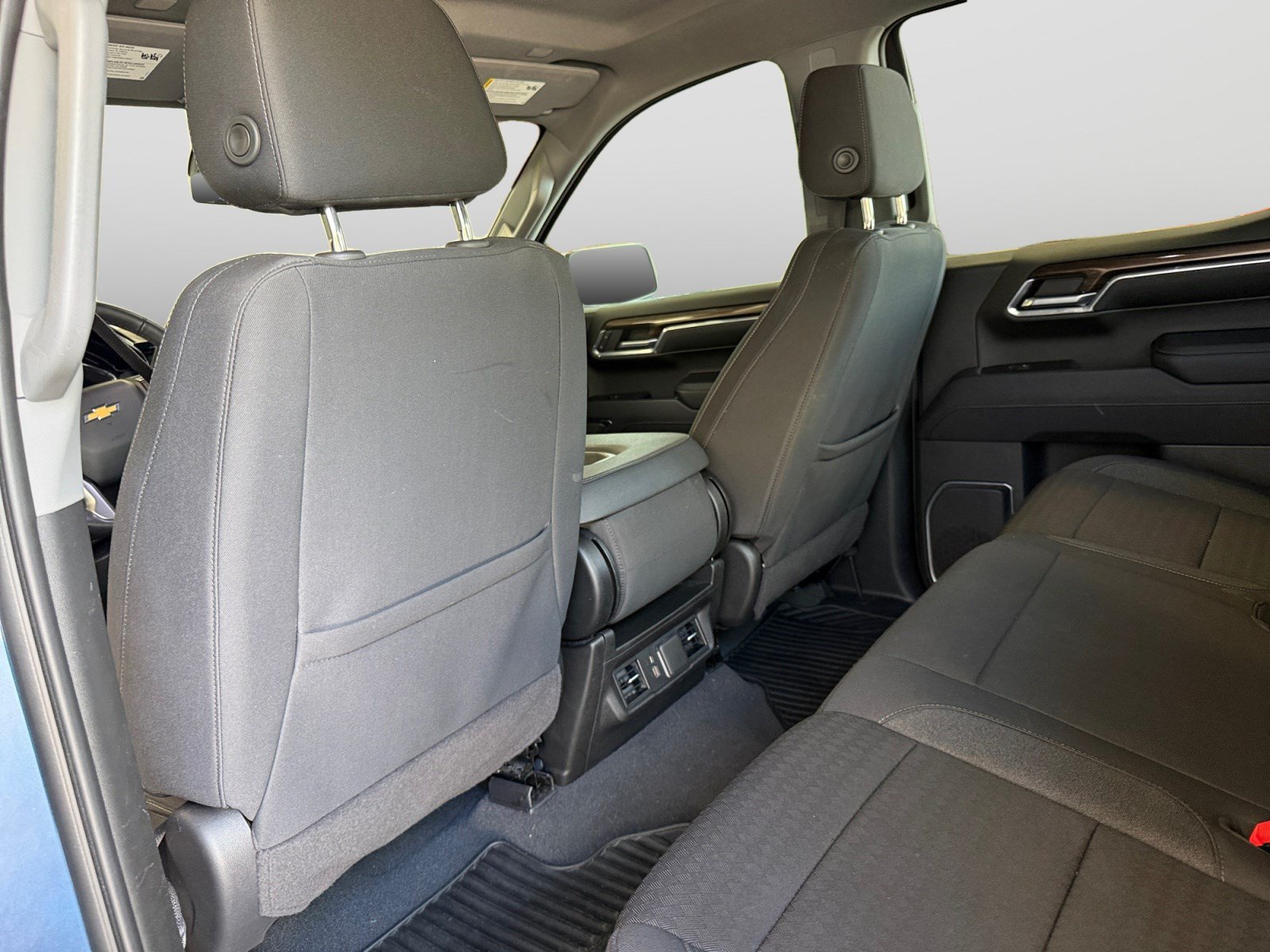 Used 2023 Chevrolet Silverado 1500 LT AWD/4WD image 18