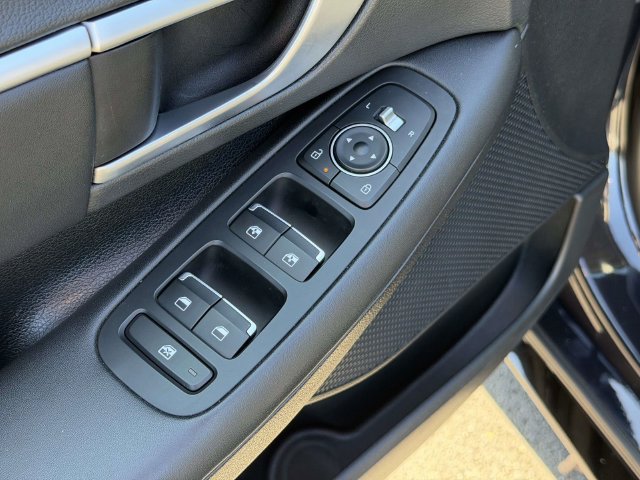 Used 2024 Hyundai Sonata SEL FWD image 16
