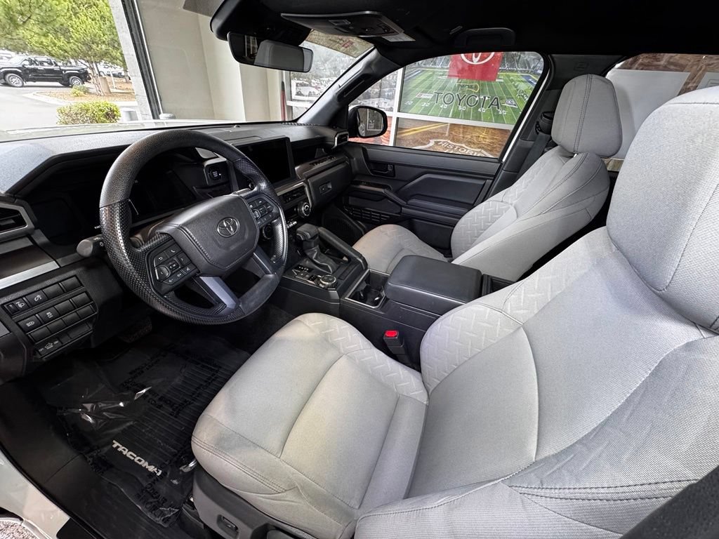 Certified 2025 Toyota Tacoma SR5 AWD/4WD image 20