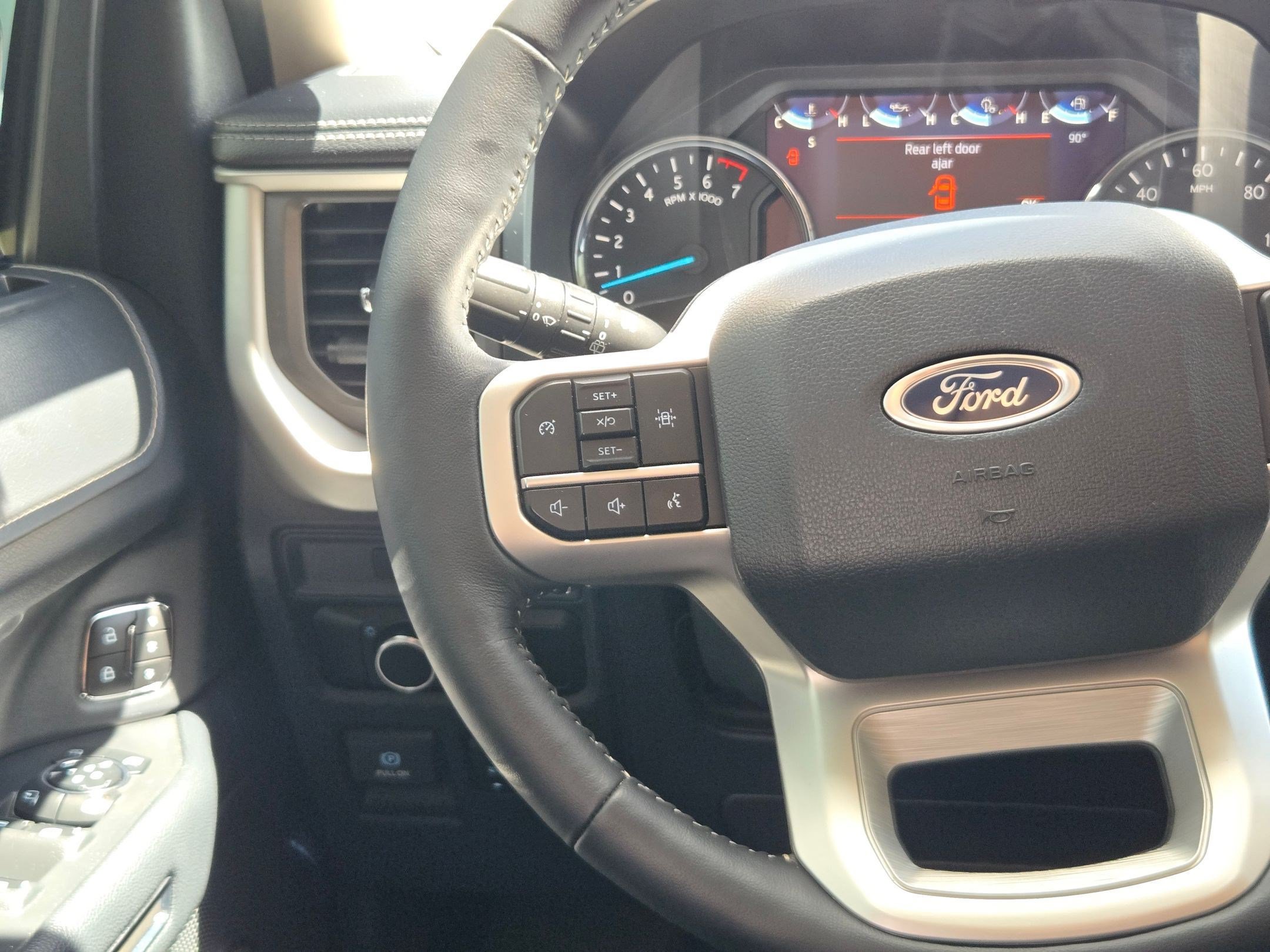Used 2024 Ford Expedition XLT RWD image 21