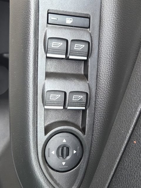 Used 2017 Ford C-MAX SE w/ Equipment Group 201A FWD image 23