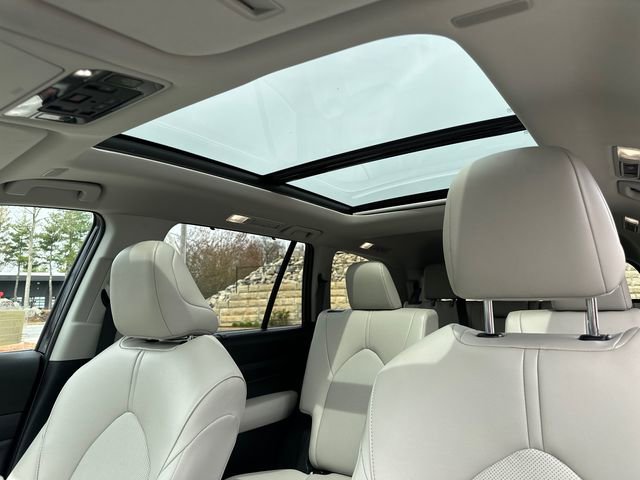 Used 2025 Toyota Grand Highlander AWD image 39