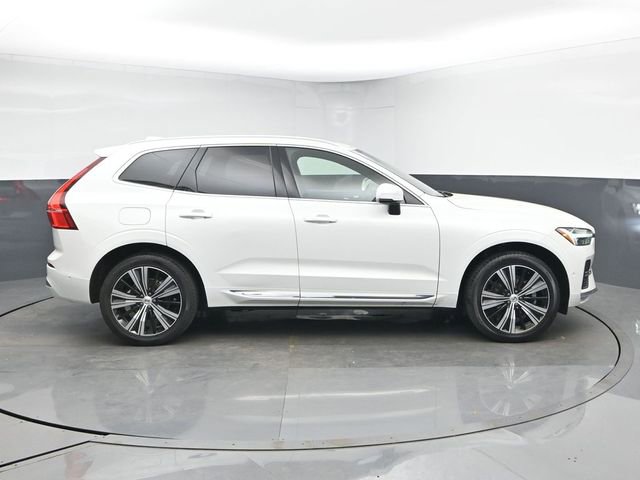 Used 2023 Volvo XC60 B5 Ultimate w/ Climate Package image 5
