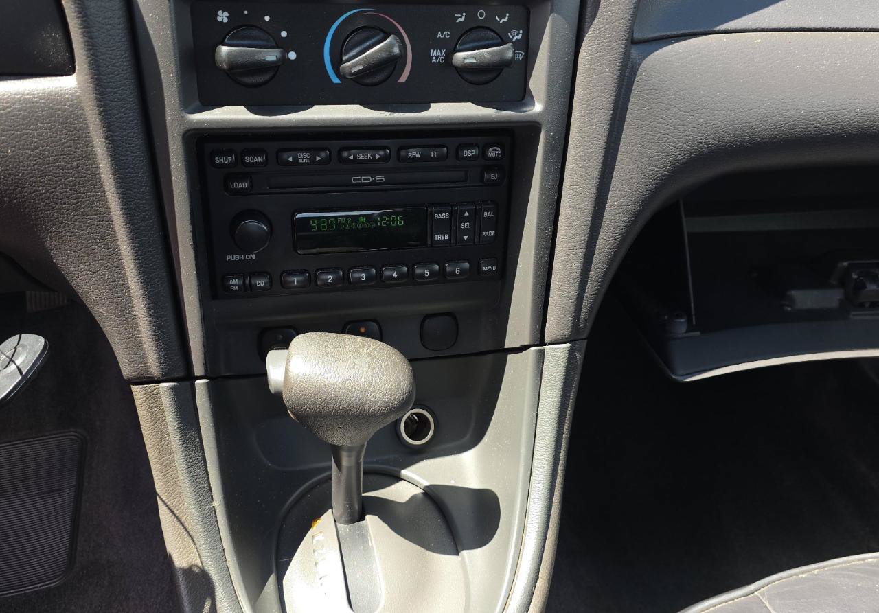 Used 2002 Ford Mustang Premium RWD image 13