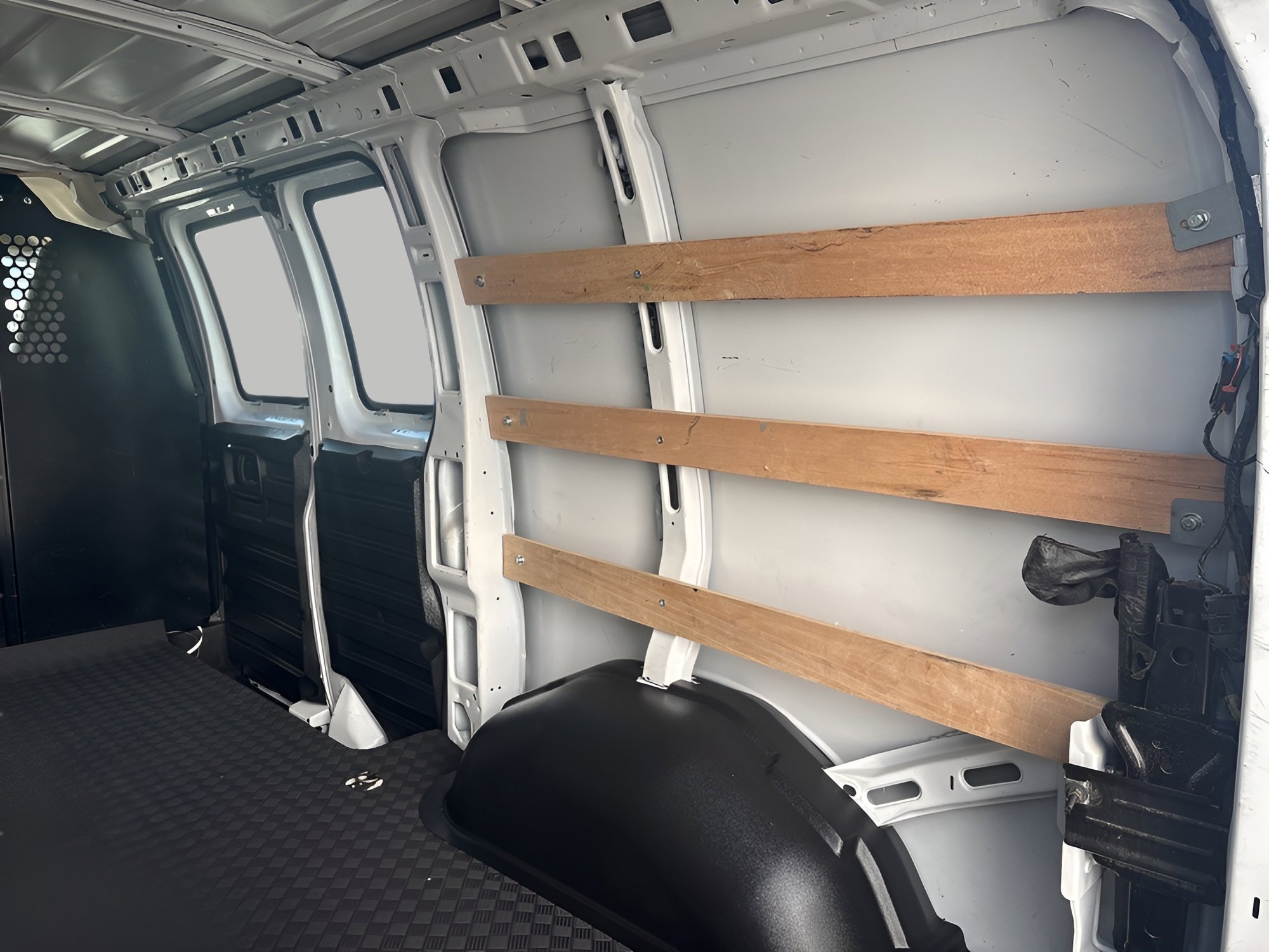 Used 2023 Chevrolet Express 2500 w/ Driver Convenience Package image 11