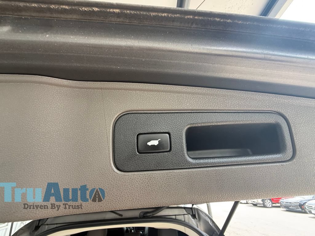 Used 2014 Honda Odyssey EX-L image 17