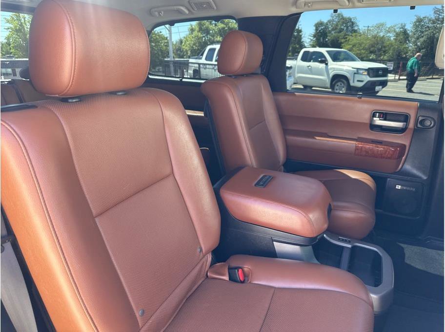 Used 2019 Toyota Sequoia Platinum AWD/4WD image 37