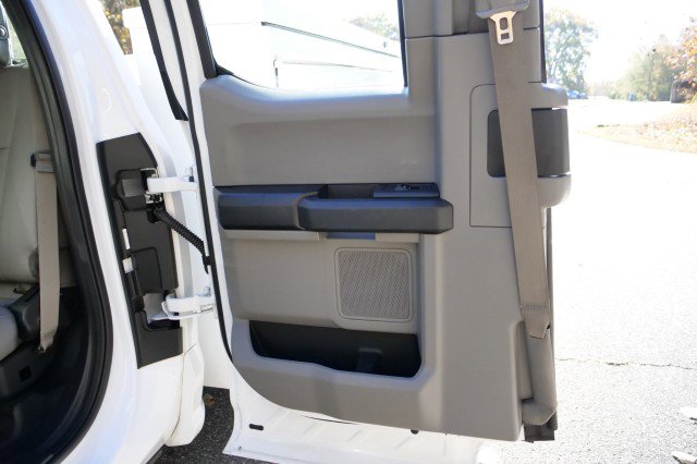 Used 2017 Ford F350 XL w/ Power Equipment Group image 19