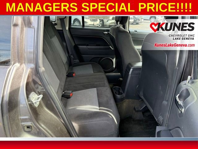 Used 2017 Jeep Compass Sport w/ Power Value Group image 17