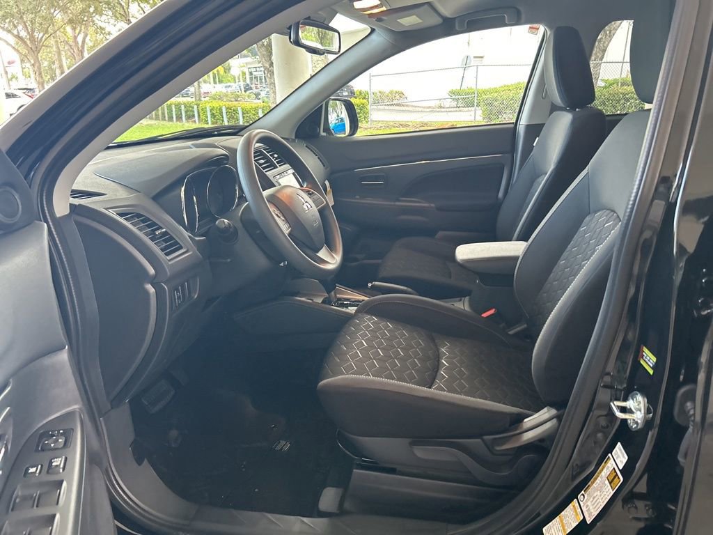 New 2025 Mitsubishi Outlander Sport ES image 5
