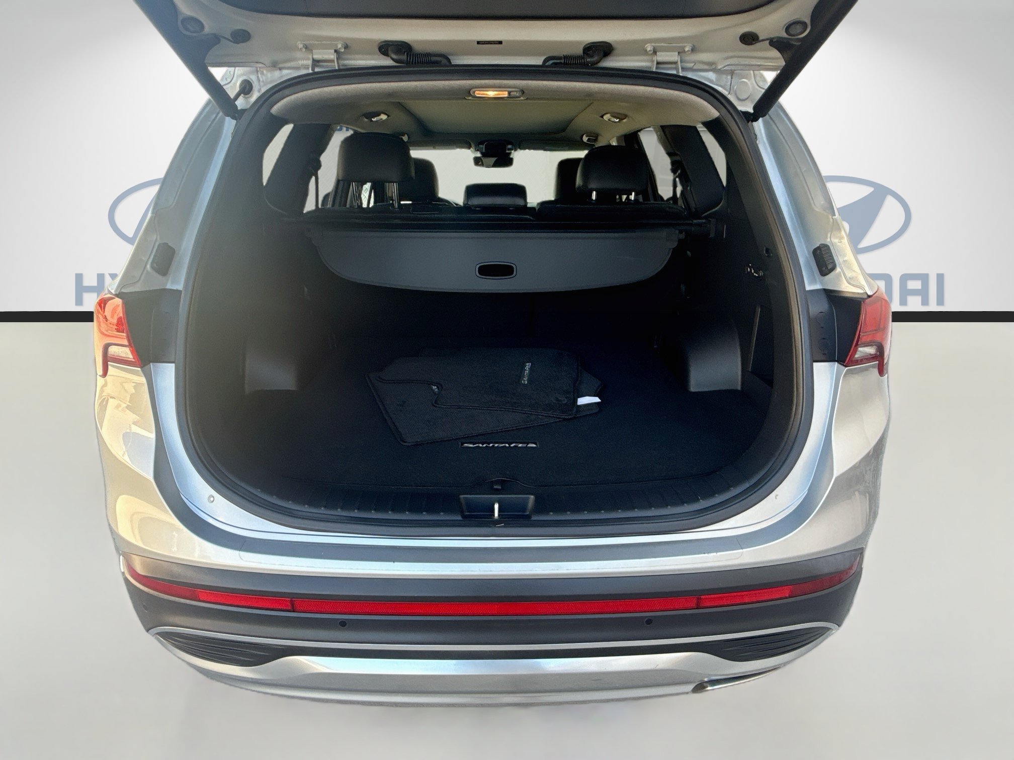 Used 2023 Hyundai Santa Fe Limited w/ Cargo Package FWD image 24
