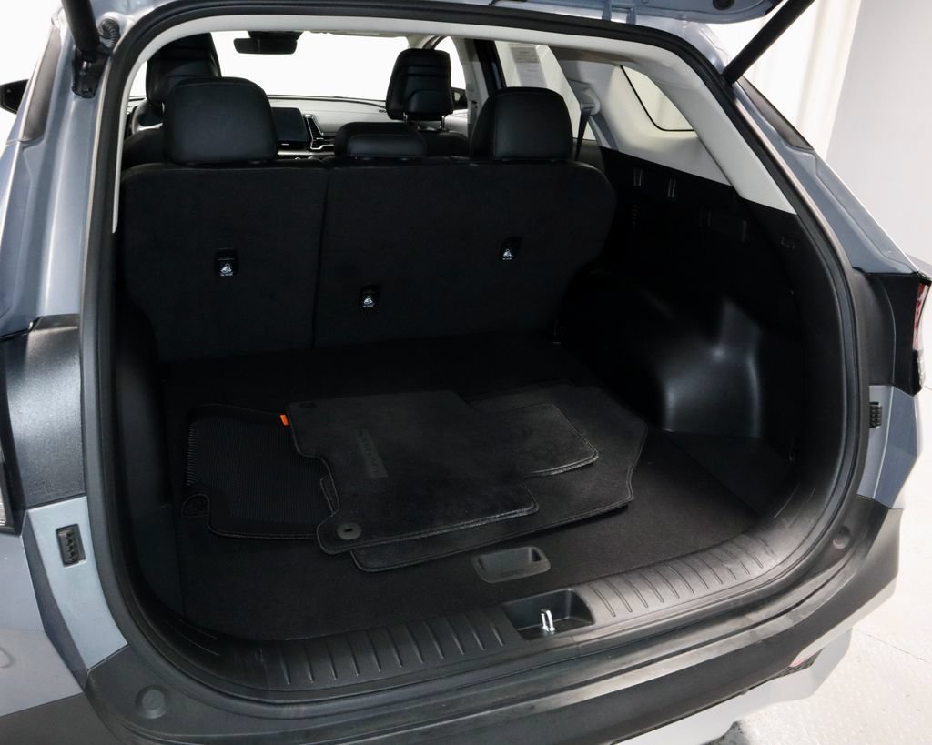 Used 2025 Kia Sportage EX w/ Premium Package FWD image 13