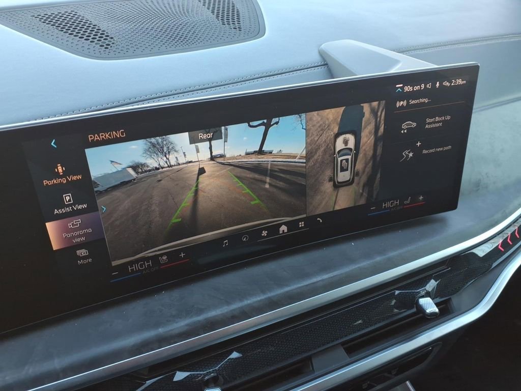 Used 2024 BMW X5 xDrive40i w/ Premium Package image 10