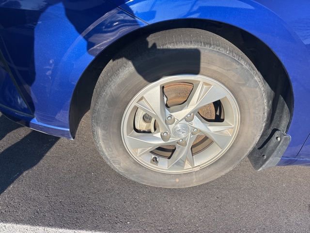 Used 2023 Hyundai Elantra SE image 4