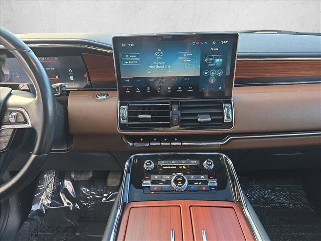 Used 2023 Lincoln Navigator L Reserve image 23