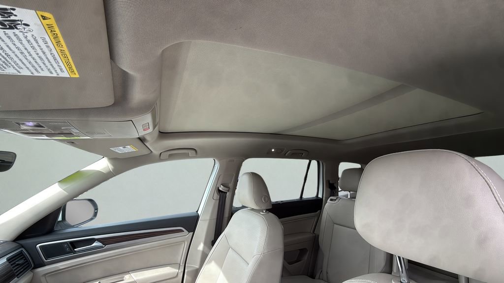Used 2021 Volkswagen Atlas SE w/ Panoramic Sunroof Package image 11