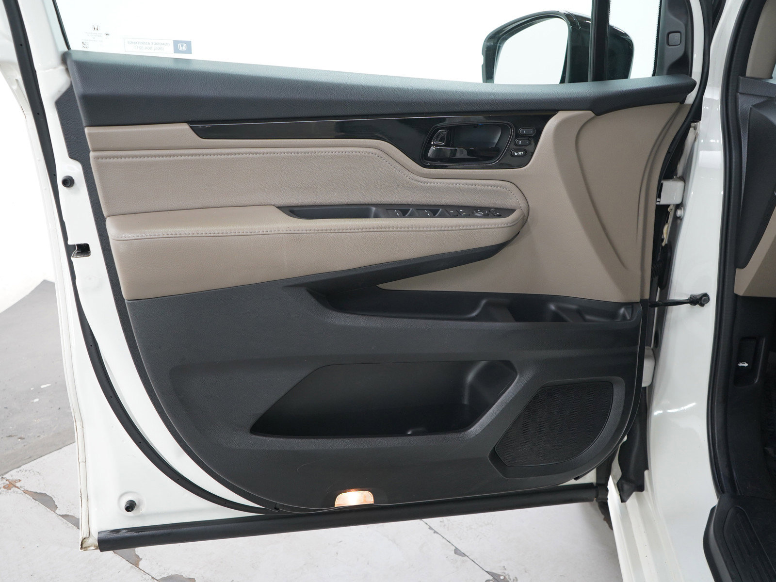 Used 2018 Honda Odyssey Elite image 22