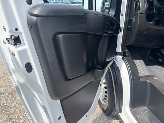 Used 2024 RAM ProMaster 2500 w/ Convenience Group image 20