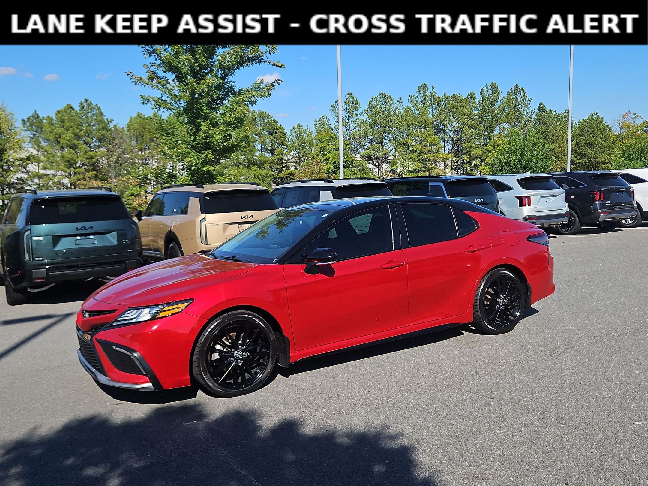Used 2023 Toyota Camry XSE FWD image 3