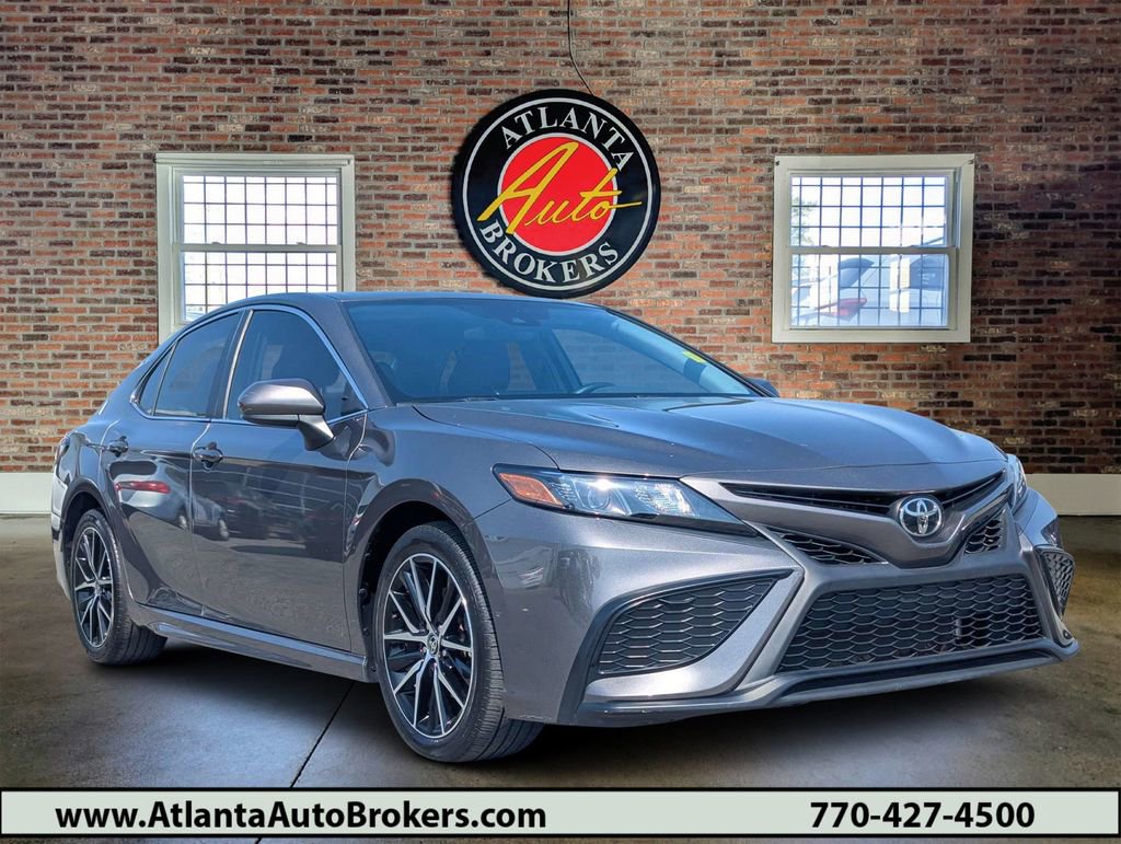 Used 2021 Toyota Camry SE