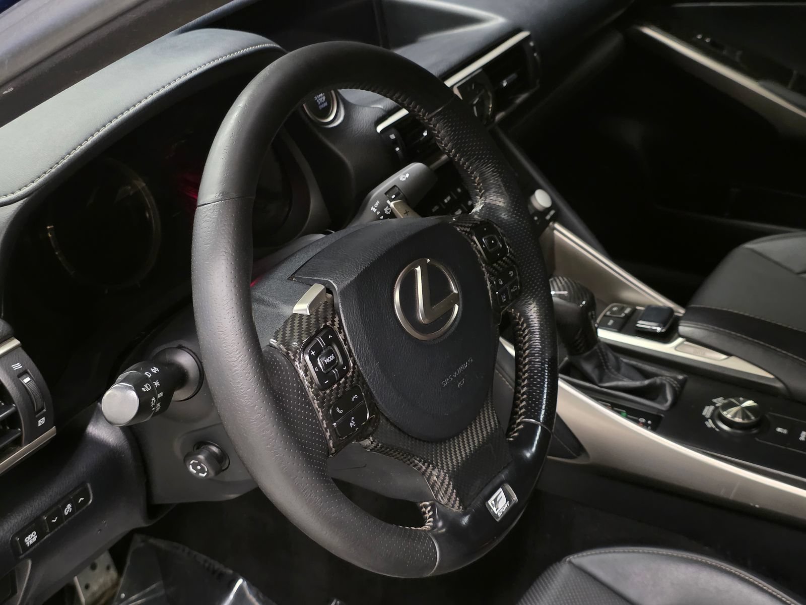 Used 2017 Lexus IS 350 F Sport RWD image 3