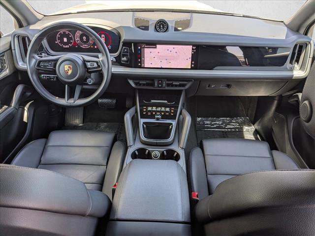 Used 2024 Porsche Cayenne image 19