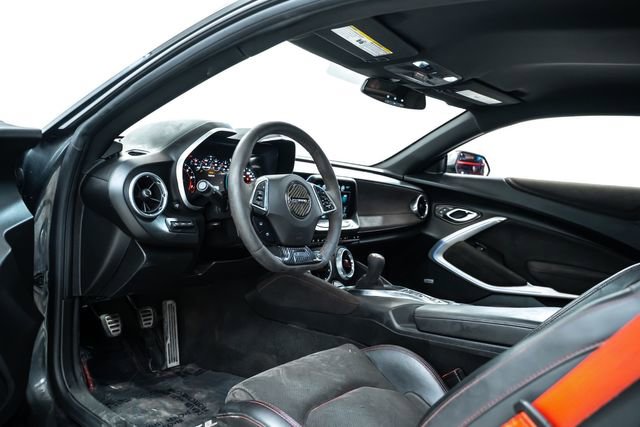 Used 2017 Chevrolet Camaro ZL1 image 18