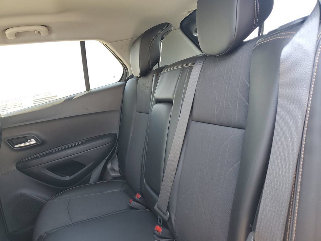 Used 2019 Chevrolet Trax LT w/ LT Convenience Package AWD/4WD image 25