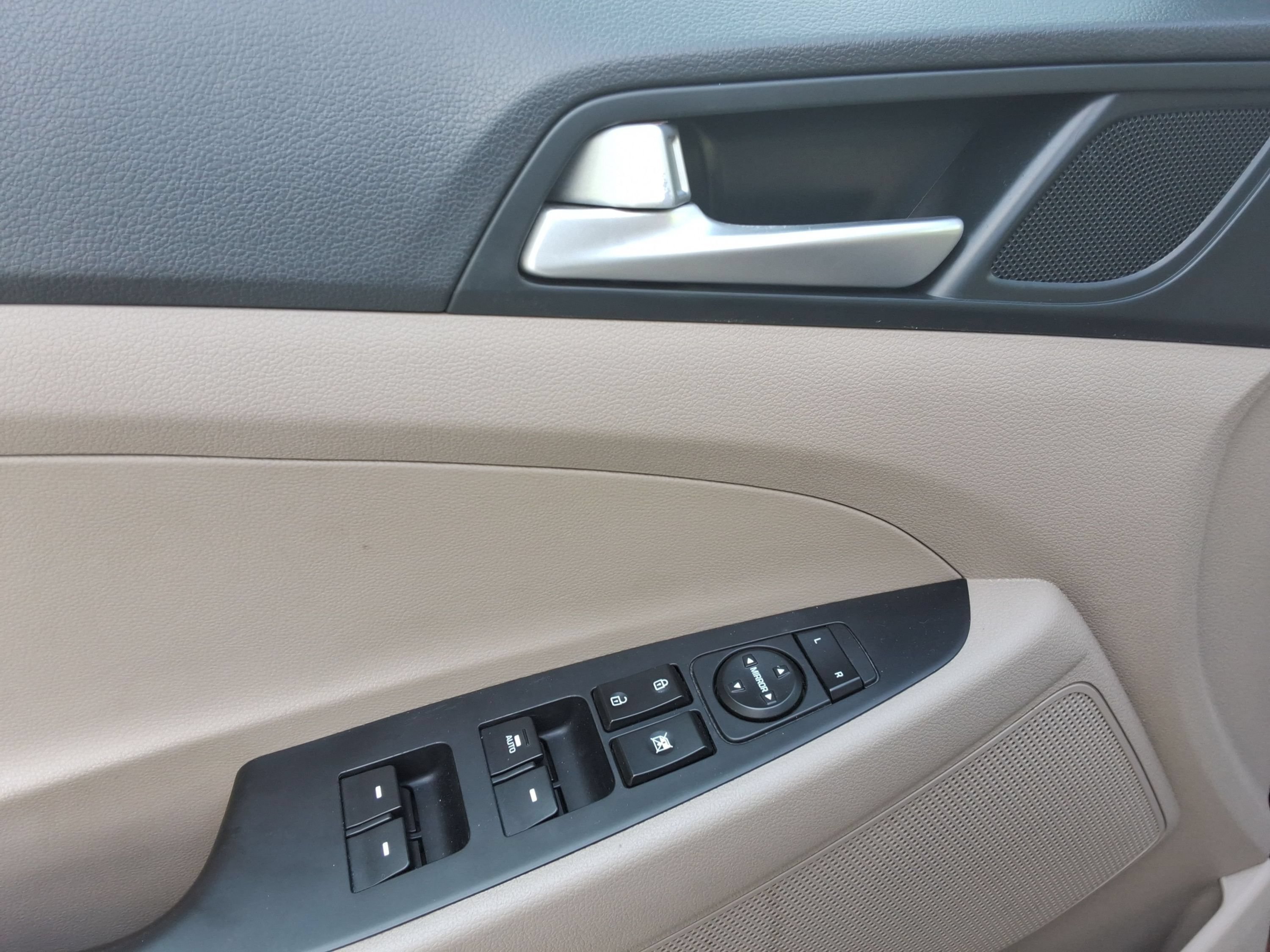 Used 2020 Hyundai Tucson Sport FWD image 21