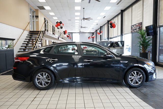 Used 2020 Kia Optima LX image 16