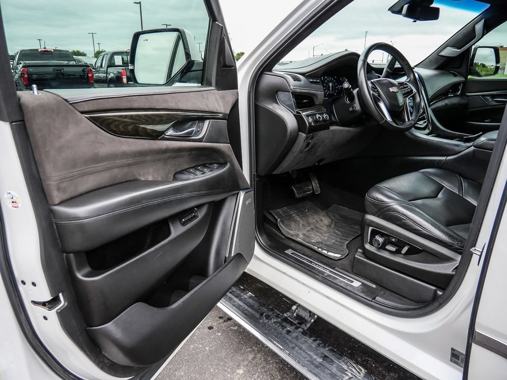 Used 2017 Cadillac Escalade Platinum AWD/4WD image 54