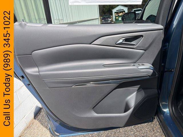 New 2026 Chevrolet Traverse LT w/ Driver Confidence Package FWD image 32