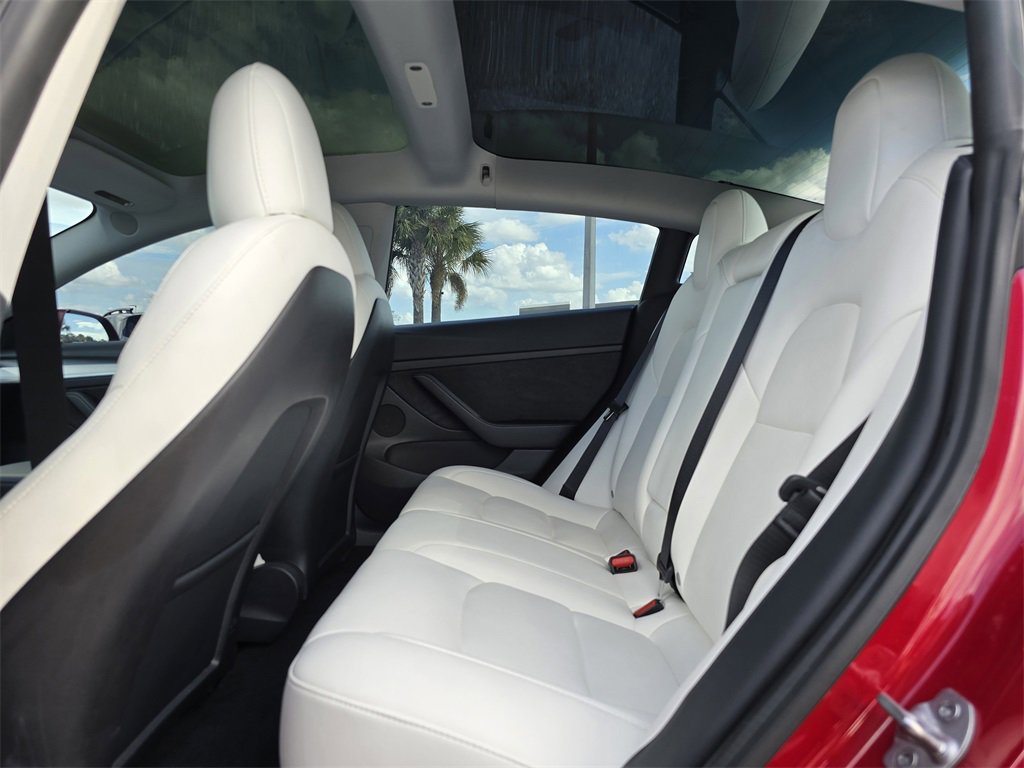 Used 2021 Tesla Model 3 Performance image 18