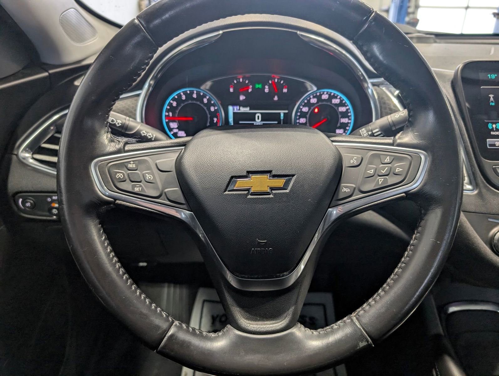 Used 2018 Chevrolet Malibu LT image 12