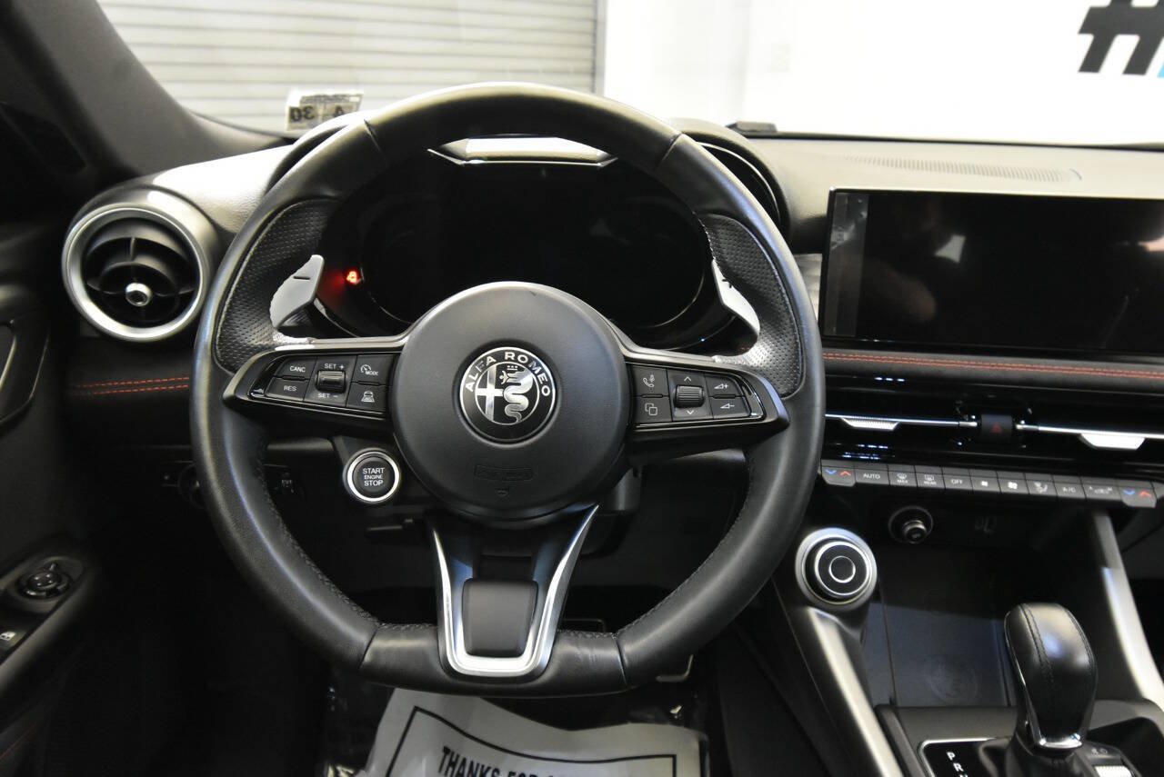 Used 2024 Alfa Romeo Tonale Veloce AWD/4WD image 21