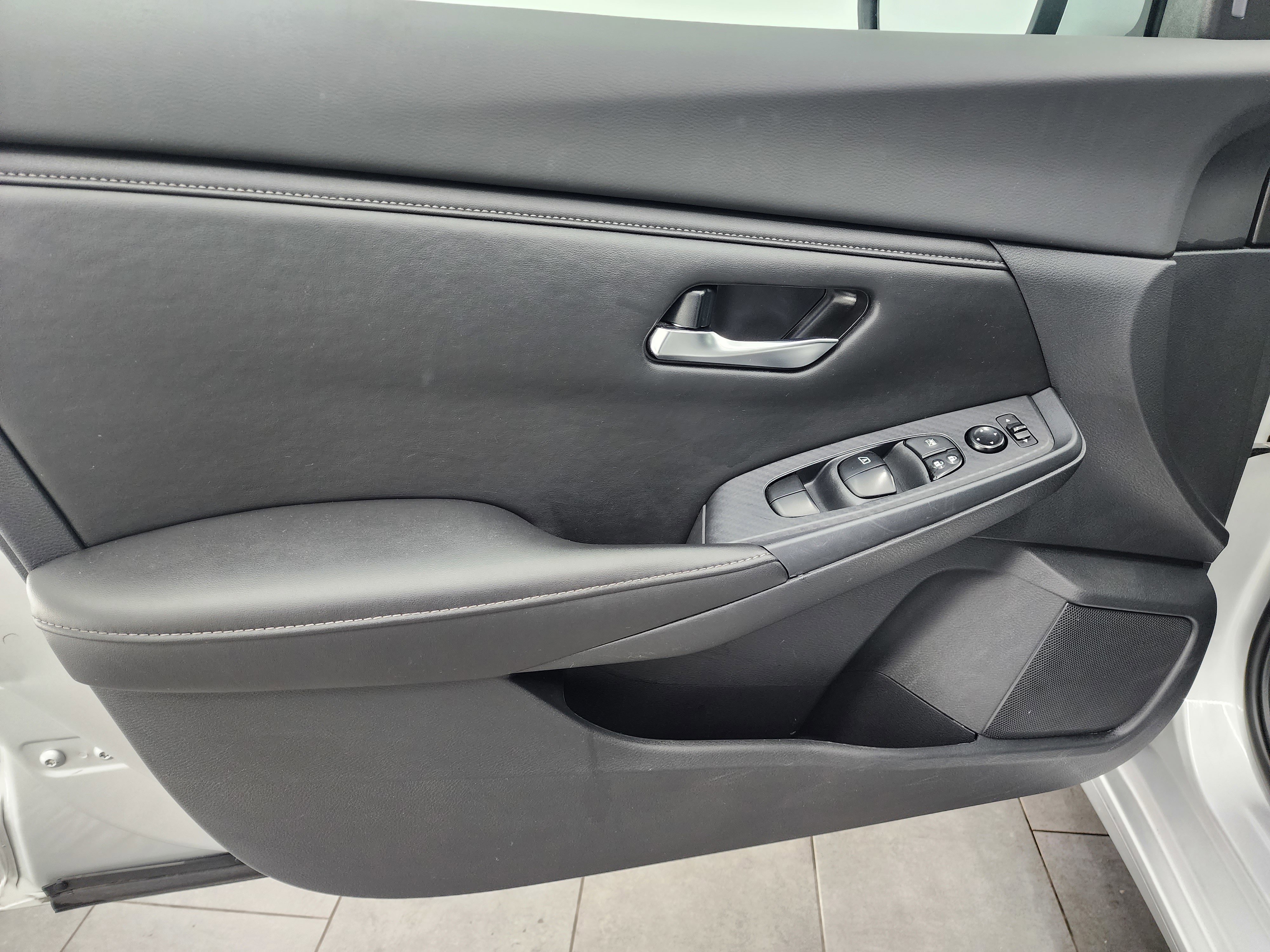 Used 2023 Nissan Sentra SV image 34