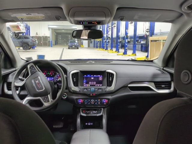 Used 2022 GMC Terrain SLE w/ Driver Convenience Package image 6