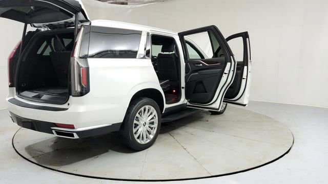 Certified 2024 Cadillac Escalade Premium Luxury image 10