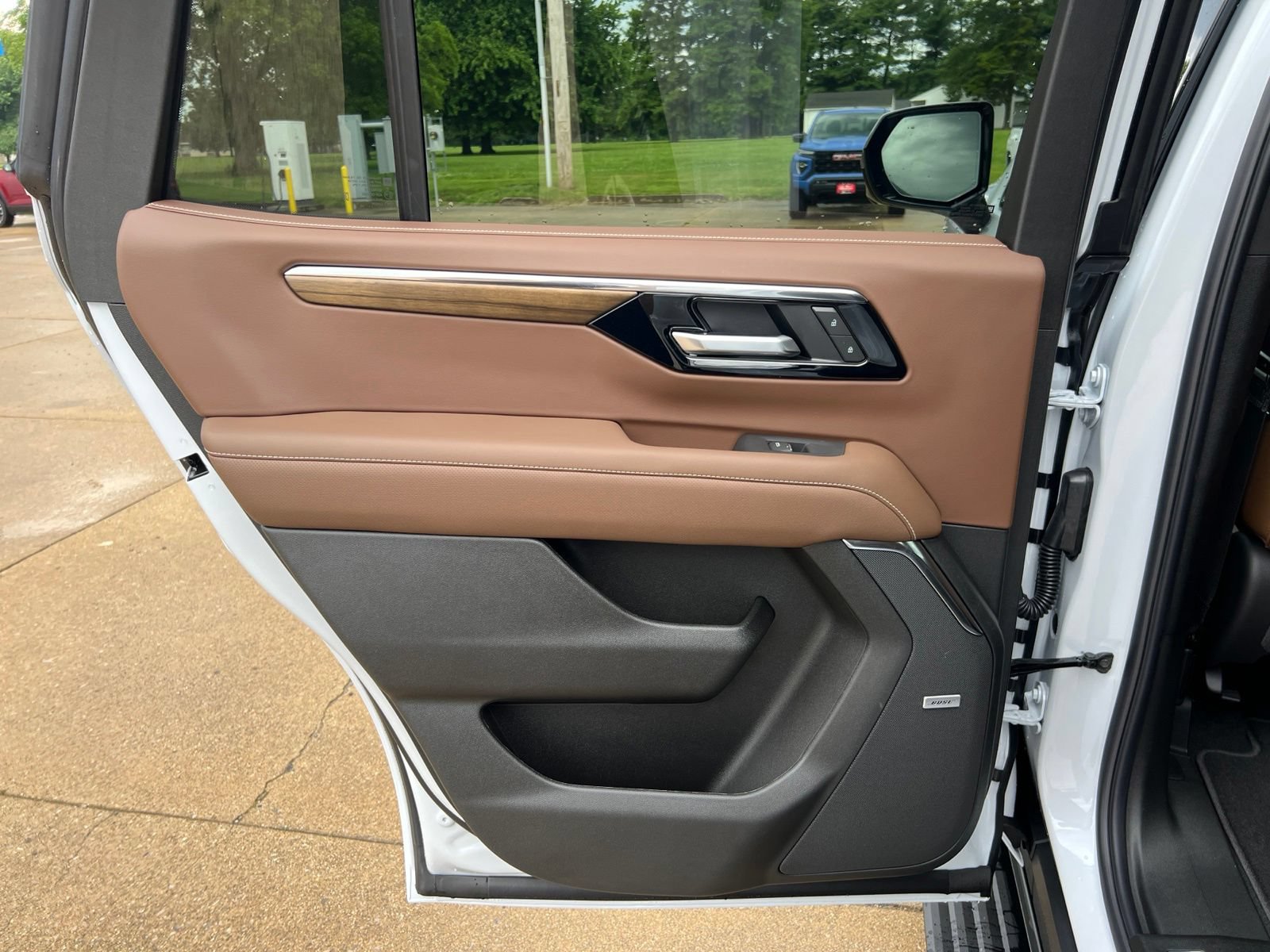 New 2026 Chevrolet Tahoe High Country AWD/4WD image 28
