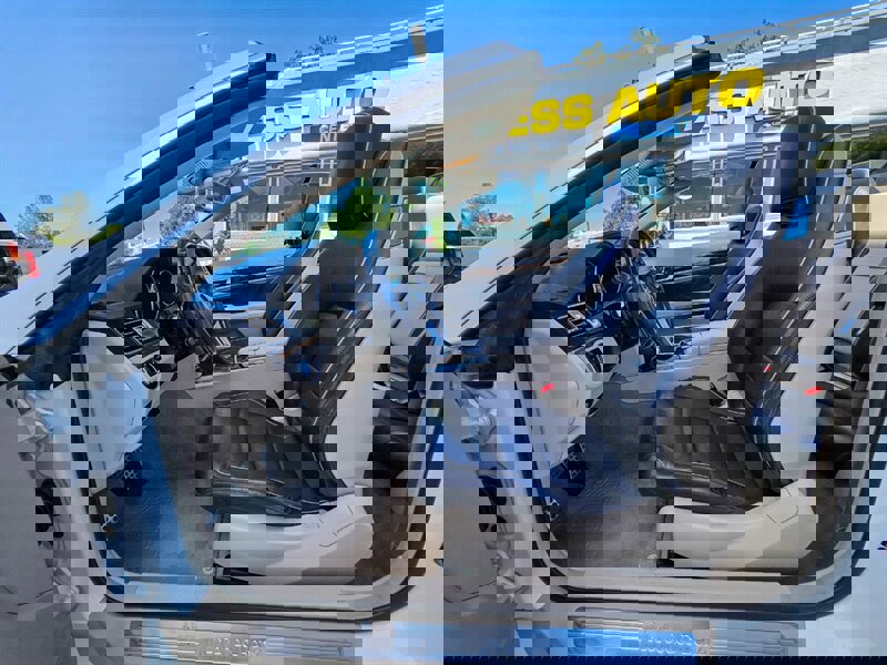 Used 2016 Mercedes-Benz E 400 Cabriolet image 17