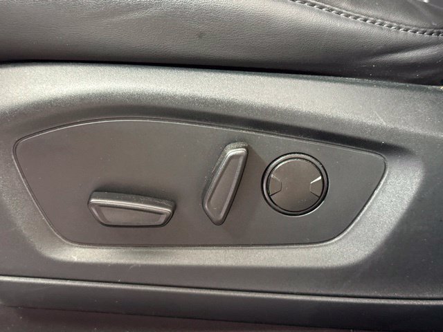 Used 2021 Ford Explorer XLT w/ Equipment Group 202A AWD/4WD image 15